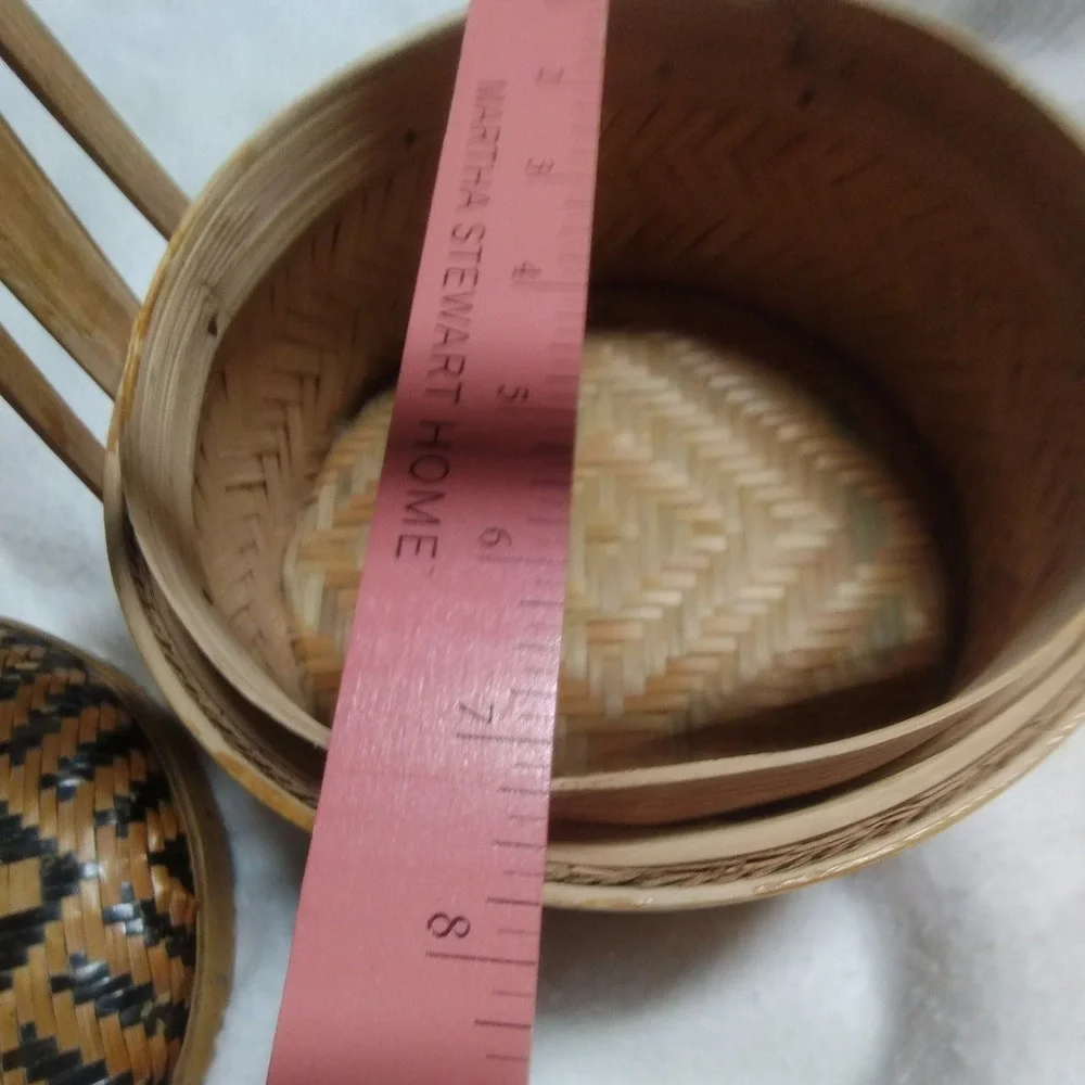 Vintage‎ Handwoven Bamboo Basket with Lid Handle Woven Trinket Sewing Box